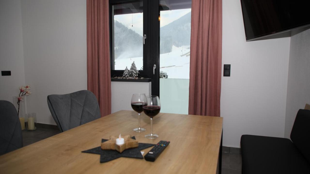 Apart-Lena Mayrhofen Bagian luar foto